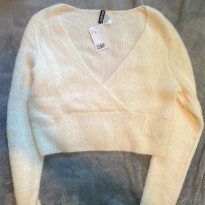 Divided H&M white fuzzy sweater